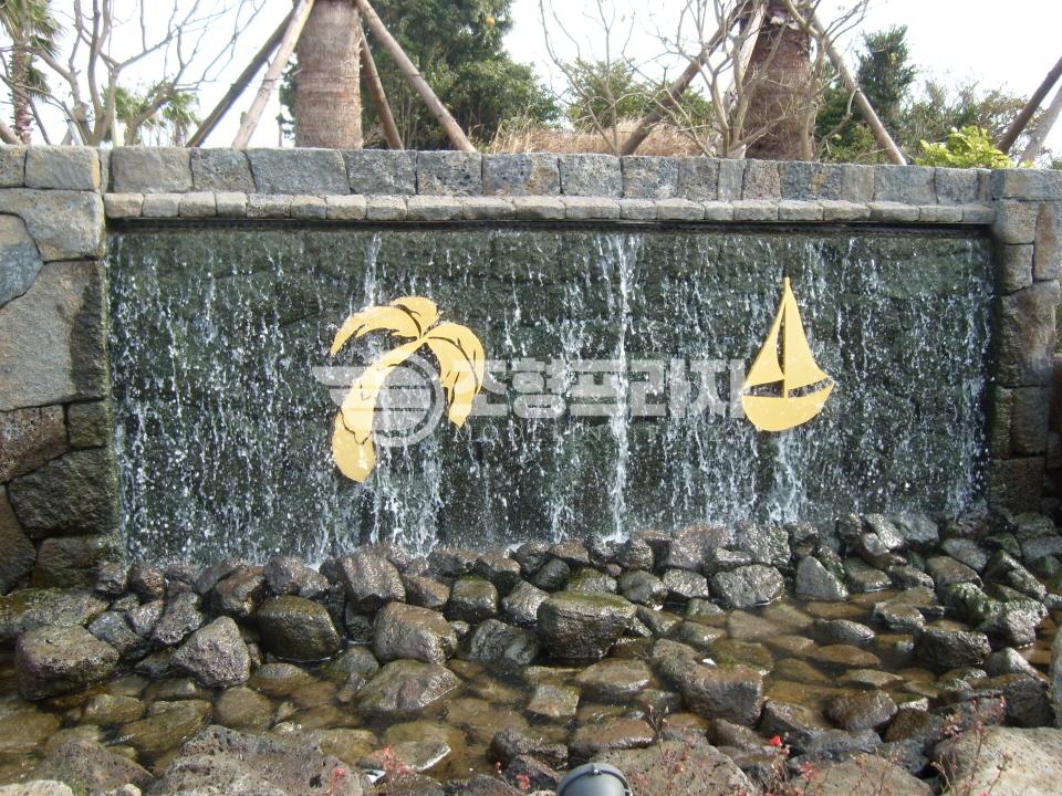 2000769928_UK7QBT3k_98685cb3cf5a371e553755b7dad5d4d8ec9631fd.JPG 이미지크게보기