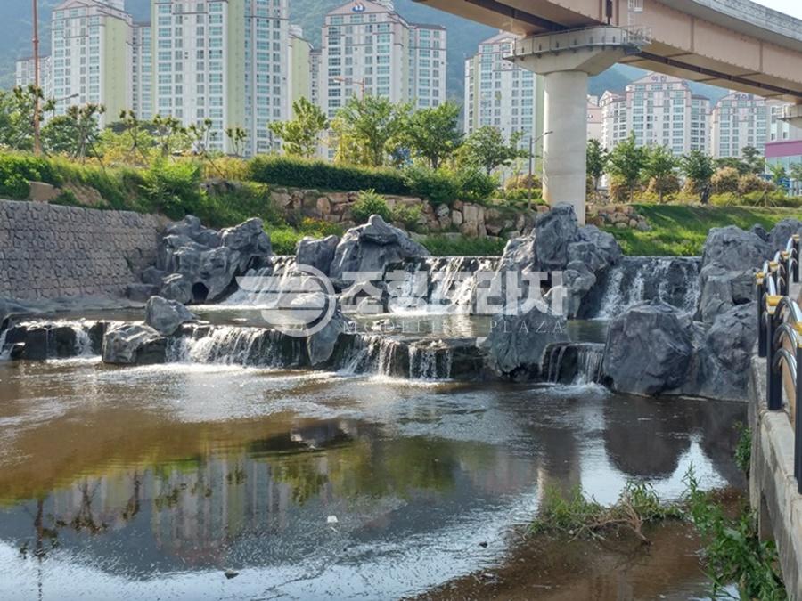 3529484341_utml28oz_1f20bd24c323285e4d494b3b3d081b2bba2b9c6b.jpg 이미지크게보기