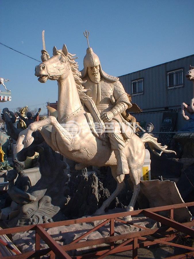 3529484341_y1xglMPQ_4e0bbf0f570c8165d645a468197579e9c7865cc3.jpg 이미지크게보기