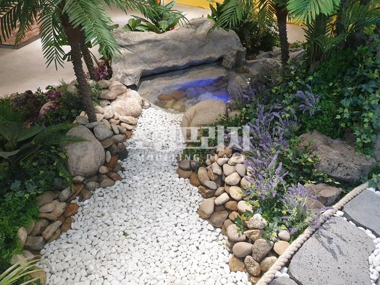 1890111090_21Oi5yxX_04d39b87b96ae9db4bbb155bebbce78a05ce2045.jpg 이미지크게보기